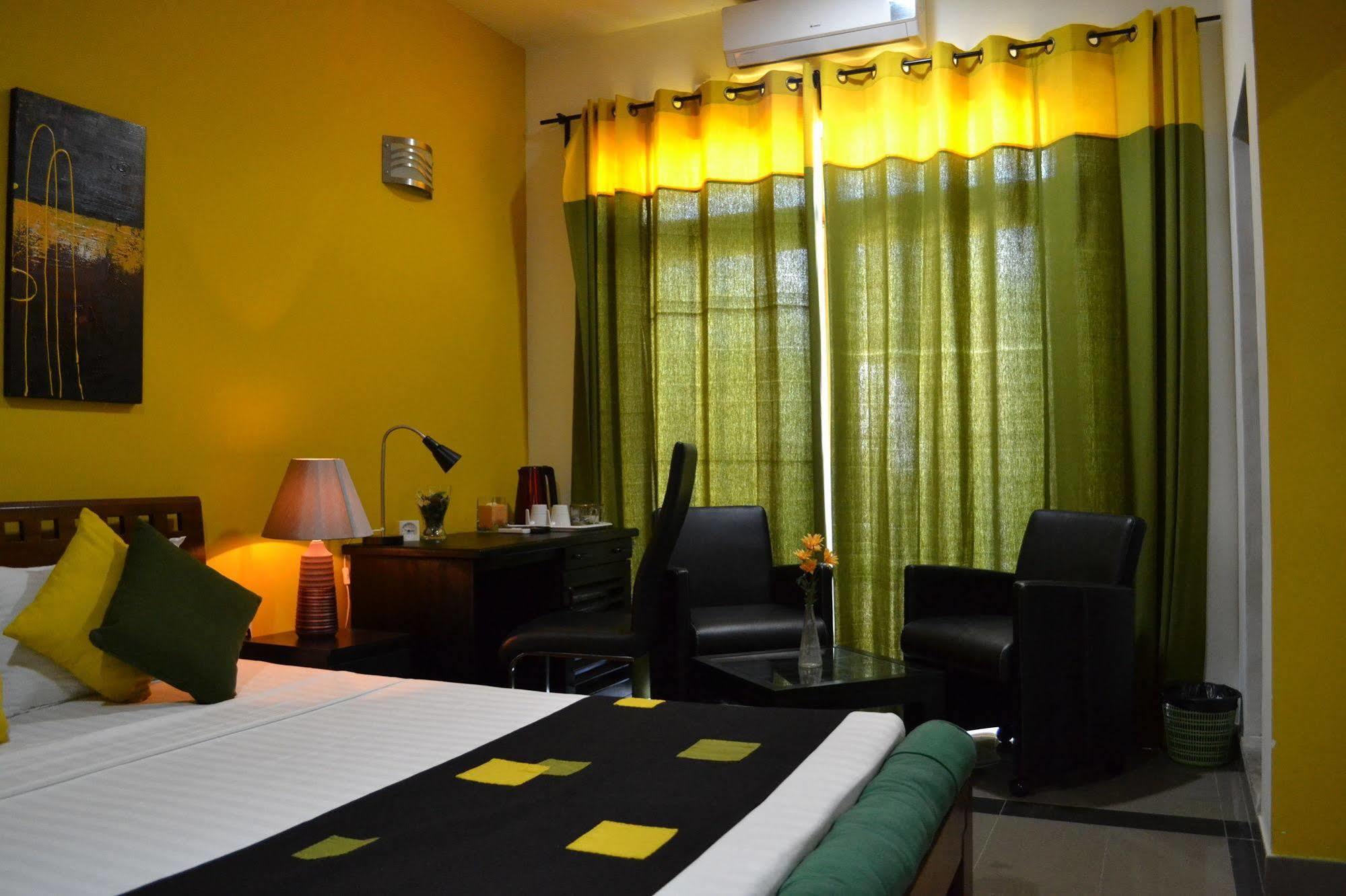 Oyo 437 Amali Residence ニュージゴダ エクステリア 写真